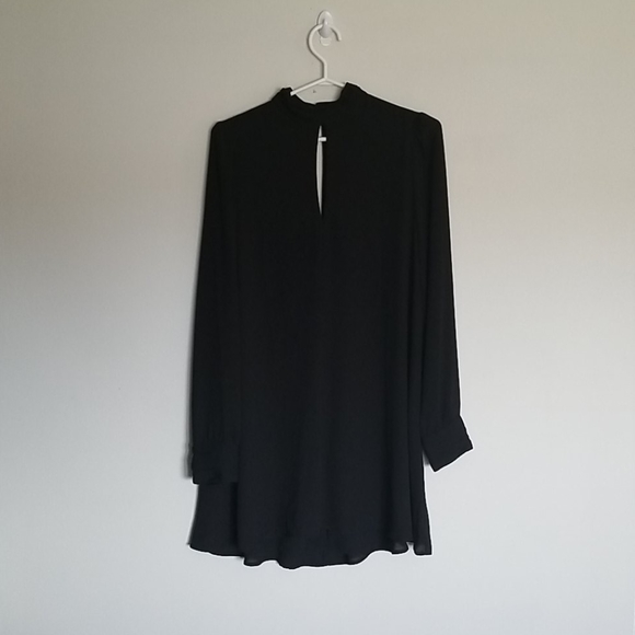 Dress - Picture 1 of 1